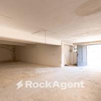 AMPIO DEPOSITO/GARAGE