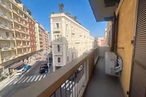 Cagliari Via Nuoro, camera 18 mq uso singola