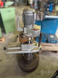 Tornio per tornitura ganasce dei freni