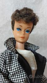 Vintage 1962 brunette BARBIE #6 . All original.