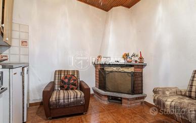 Porzione di casa a Alta Valle Intelvi 6 locali