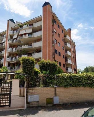 Appartamento di 71 m² con 2 locali e box auto a Ro