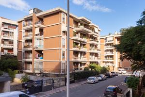 Ristrutturato bivano in zona amsicora