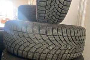 Gomme usate invernali 205/50 R17 93H Bridgestone