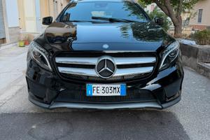 Mercedes GLA PREMIUM AMG 200d