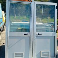 Porte alluminio in ottime condizione  n 8 porte