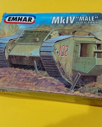 tre scatole montaggio mezzi militari soldatini