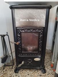 Stufa a legna NORDICA
