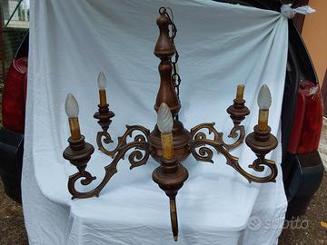 lampadario 6luci in bronzo e legno stile antico