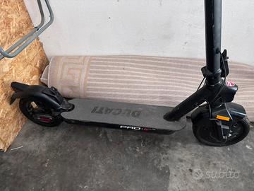 Monopattino ducati