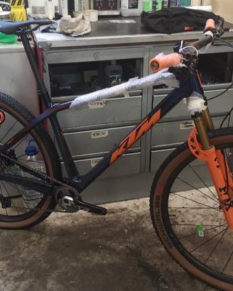 KTM MYROON EXONIC