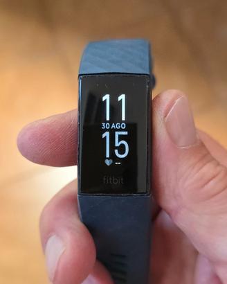 FITBIT CHARGE 4