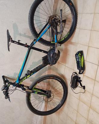 Bici con pedalata assistita