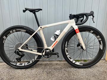 Gravel Trek checkmate Sram Force e Zipp tg. S