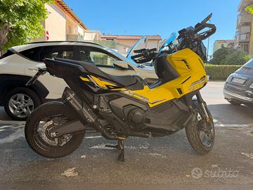 Xadv 750