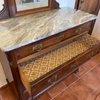 Comó e coppia di comodini antichi