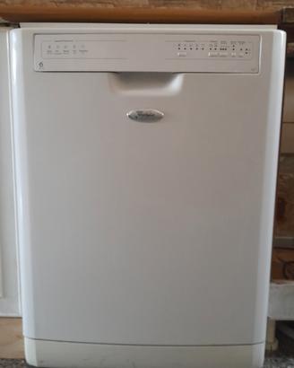 lavastoviglie  incasso whirlpool 6 sense