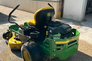 Trattorino tagliaerba