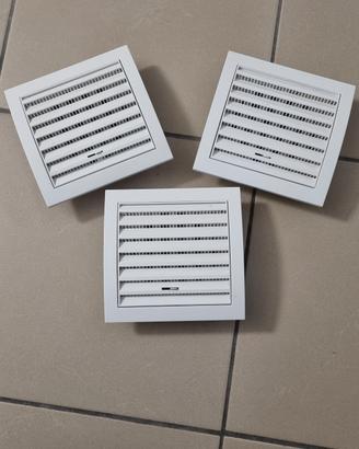 3 griglie bianche 150×150 per tubi di 100mm 