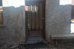 Casa su 3 piani da ristrutturare