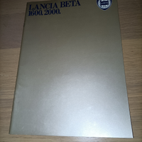Lancia Beta berlina depliant brochure