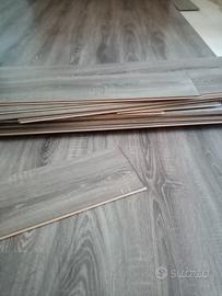 PAVIMENTO LAMINATO