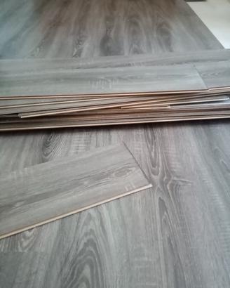 PAVIMENTO LAMINATO