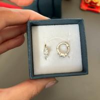 Orecchini a cerchio in argento con brillanti