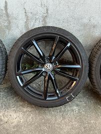 Cerchi VW Pretoria 225/40 R18 Golf 7 + gomme M+S