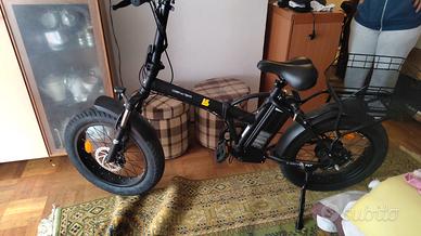 Bicicletta elettrica pieghevole nuova