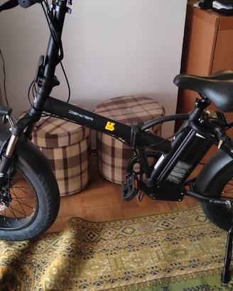 Bicicletta elettrica pieghevole nuova