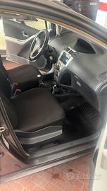 Toyota yaris 2009