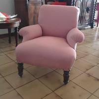 Poltroncina antica rifoderata