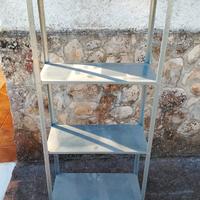 scaffale metallico solido