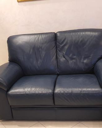 divano due posti in pelle