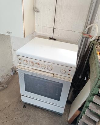 Cucina a gas. Gratis se lo vieni a prendere 