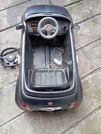 Macchina giocattolo fiat 500