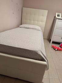 Letto singolo con materasso
