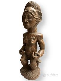 Arte africana, statua femminile Bakongo