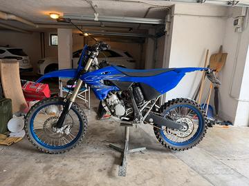YAMAHA YZ 125 2022 TARGATA!
