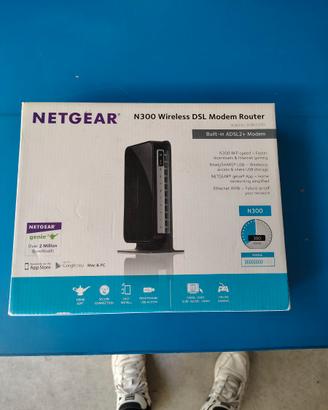 Modem Router NETGEAR DGN2200