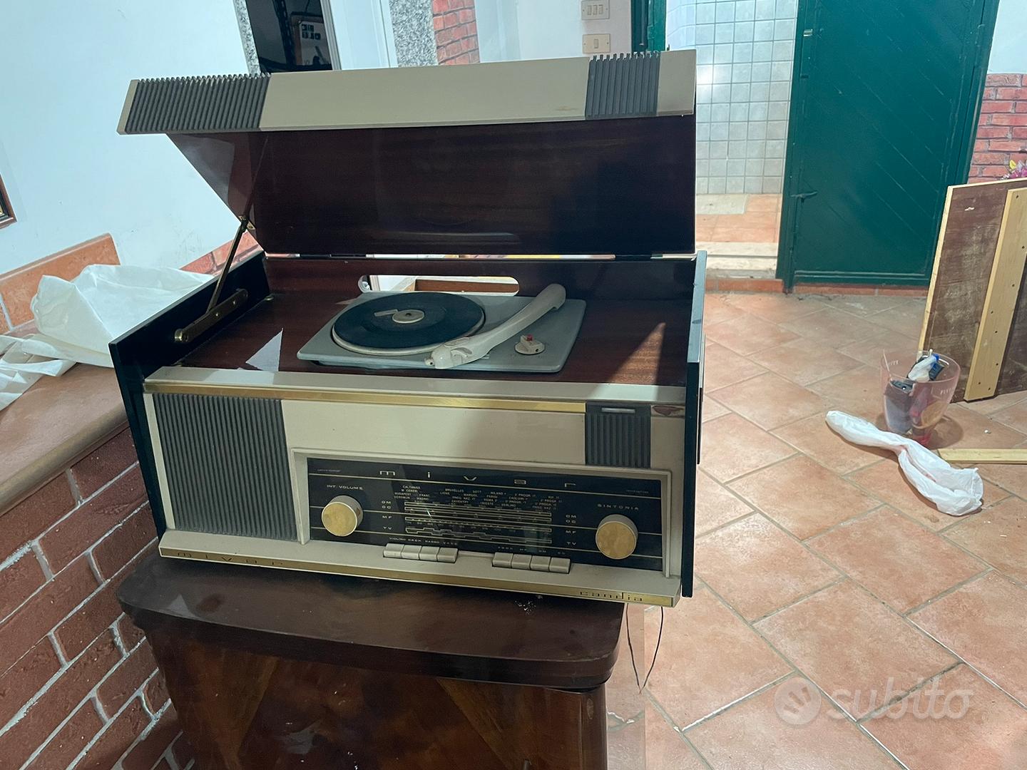 Stereo antico antiquariato - Arredamento e Casalinghi In vendita a Brindisi