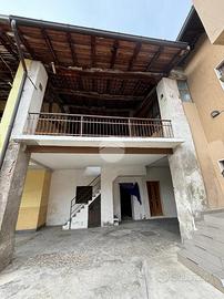 RUSTICO A ROMANO DI LOMBARDIA