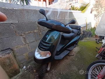 piaggio hexagon 180 2T