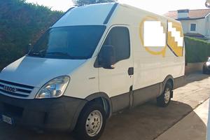IVECO DAILY 2.3 HPI 97 CV Portata 1345 Kg 3 Posti