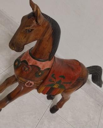 Cavallo in legno vintage
