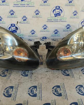 TOYOTA AYGO 2008 FARI ANTERIORI SINISTRO E DESTRO