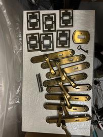 Assortimento vario di Maniglie e Placche