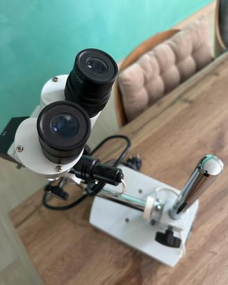 Stereoscopio BRESSER Biorit ICD CS