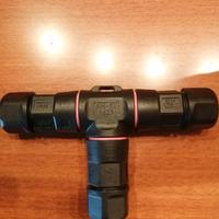 Connettore per cavi 3 vie